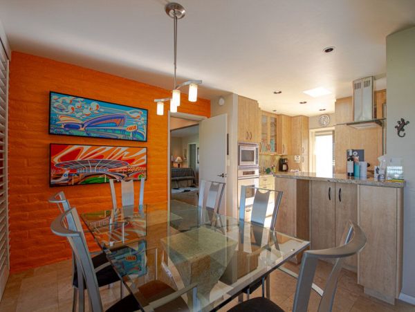 Palm Springs Home 948848