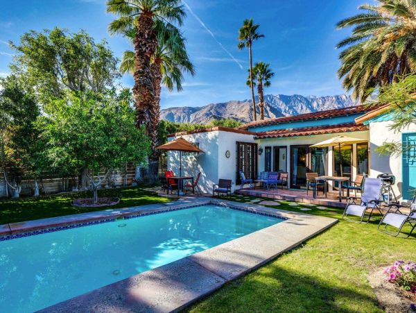 Palm Springs Home 948849
