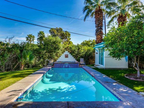 Palm Springs Home 948849