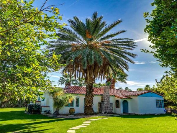 Palm Springs Home 948849