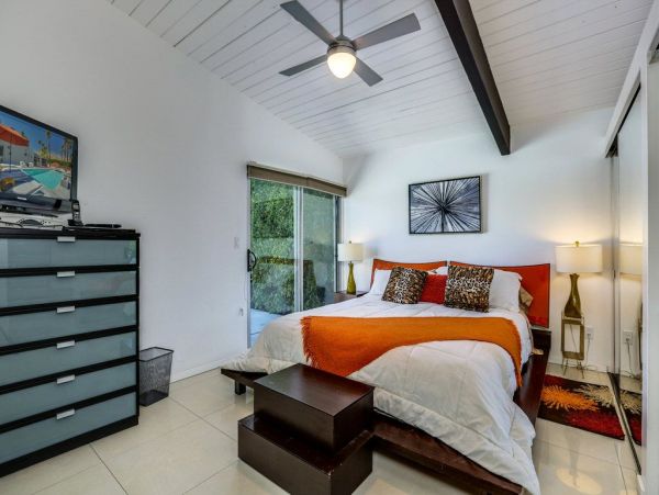 Palm Springs Home 948850