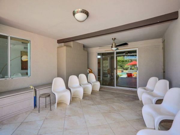 Palm Springs Home 948850
