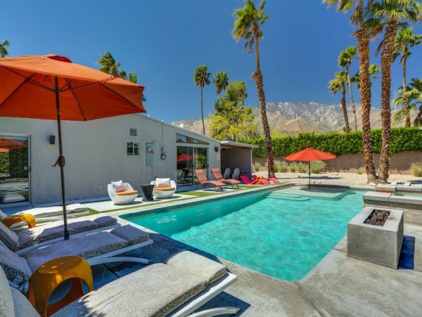 Palm Springs Home 948850