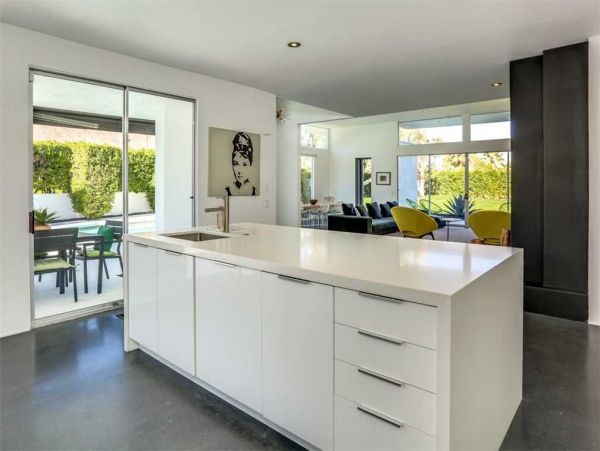Palm Springs Home 948851