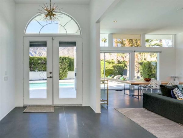 Palm Springs Home 948851