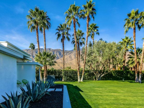 Palm Springs Home 948851