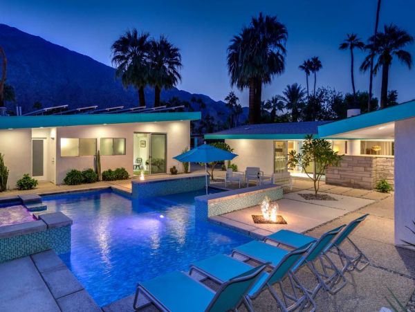 Palm Springs Home 948852