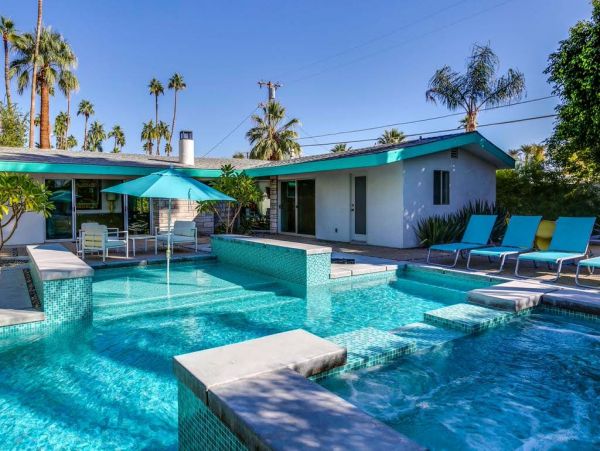 Palm Springs Home 948852