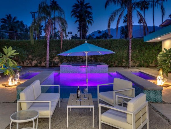 Palm Springs Home 948852
