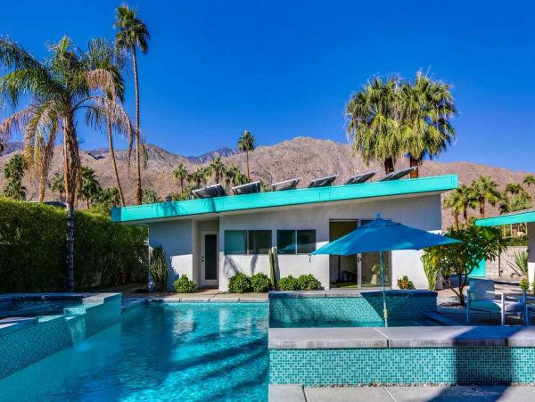 Palm Springs Home 948852