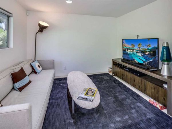 Palm Springs Home 948852