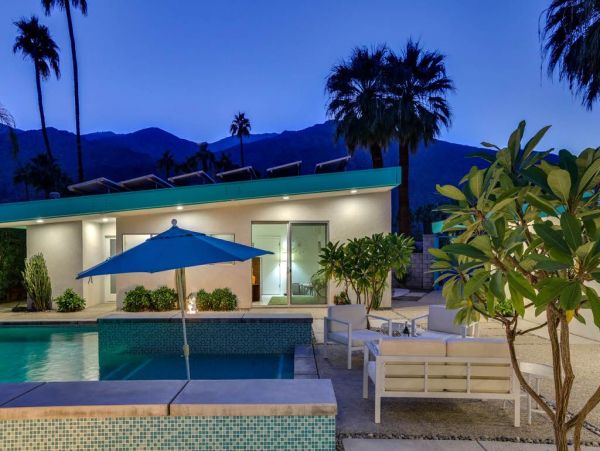 Palm Springs Home 948852