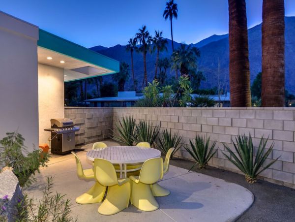 Palm Springs Home 948852