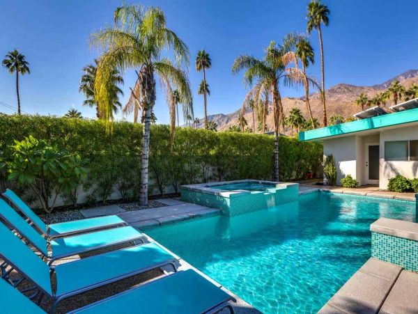 Palm Springs Home 948852