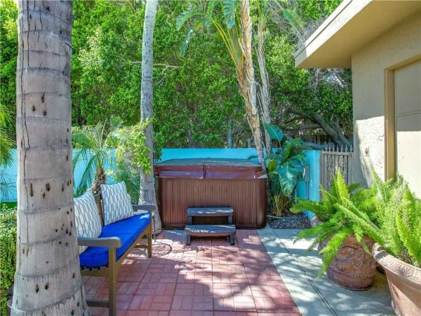 Palm Springs Home 948853