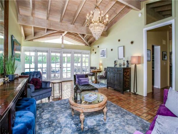 Palm Springs Home 948853