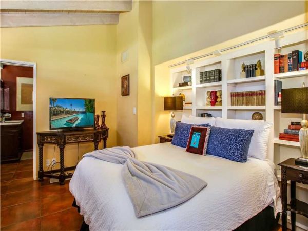Palm Springs Home 948853