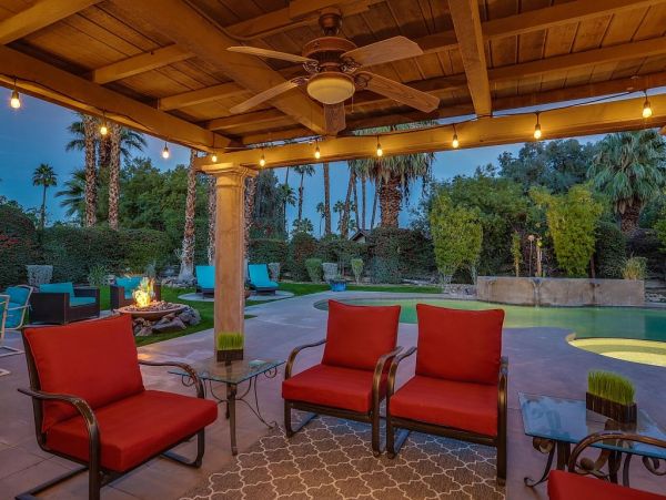 Palm Springs Home 948854