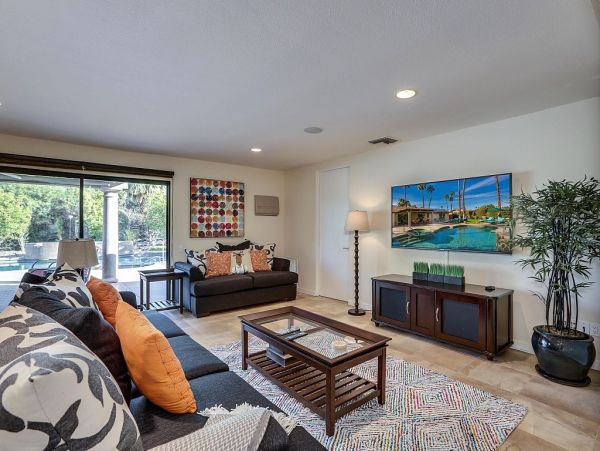 Palm Springs Home 948854