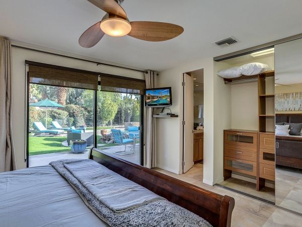 Palm Springs Home 948854