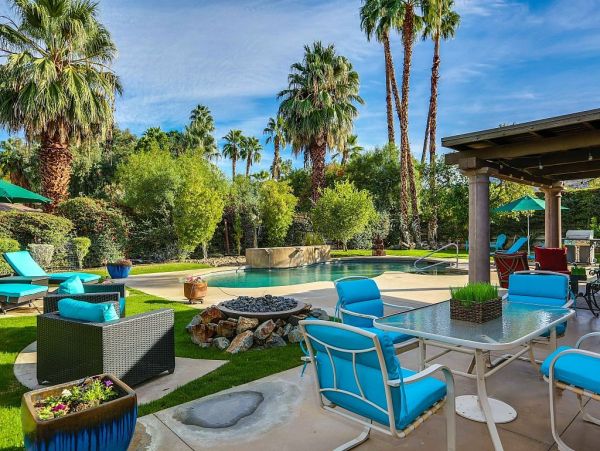 Palm Springs Home 948854