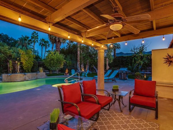 Palm Springs Home 948854