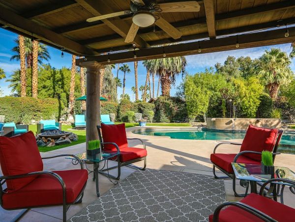 Palm Springs Home 948854