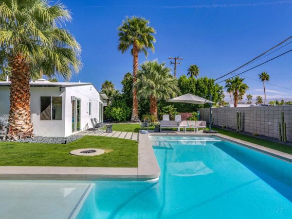 Palm Springs Home 948855
