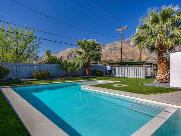 Palm Springs Home 948855