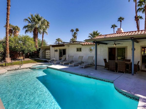 Palm Springs Home 948856
