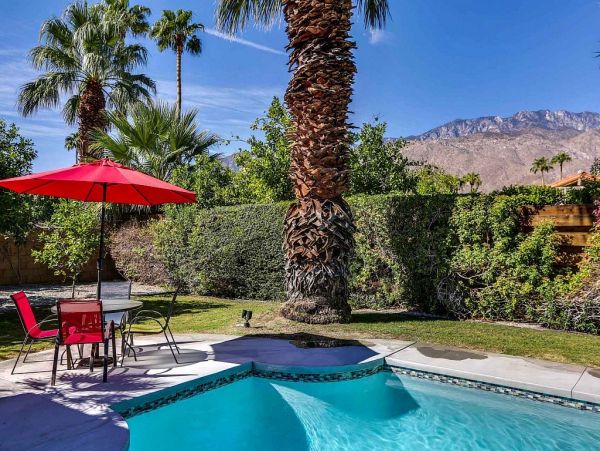 Palm Springs Home 948856