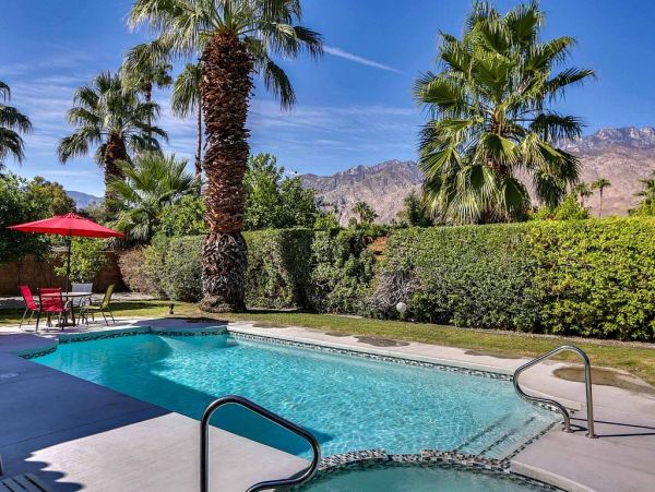 Palm Springs Home 948856