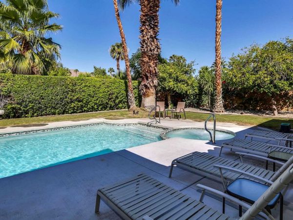 Palm Springs Home 948856