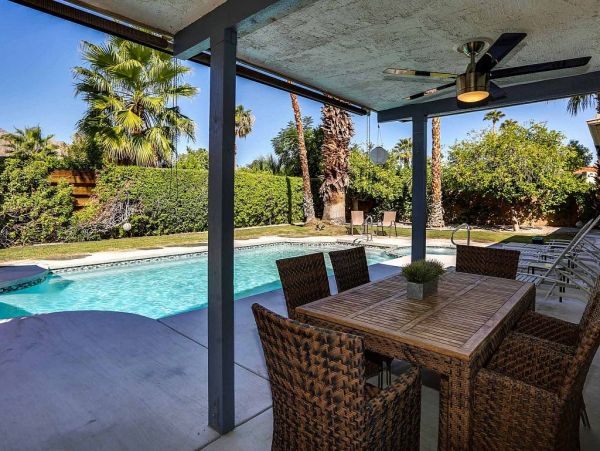 Palm Springs Home 948856
