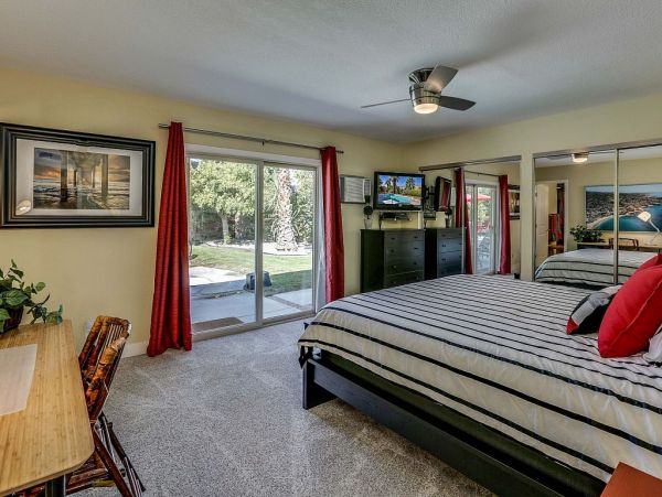 Palm Springs Home 948856