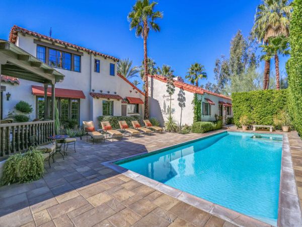 Palm Springs Home 948857