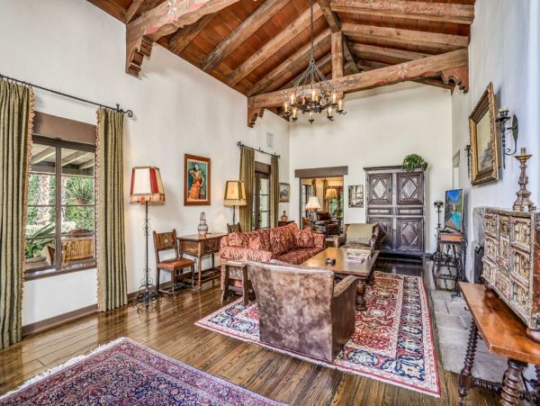 Palm Springs Home 948857