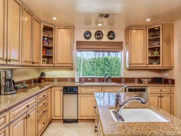 Palm Springs Home 948857