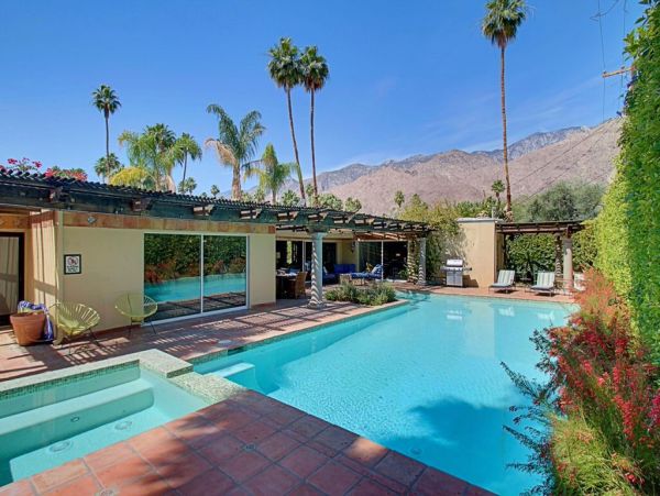 Palm Springs Home 948858