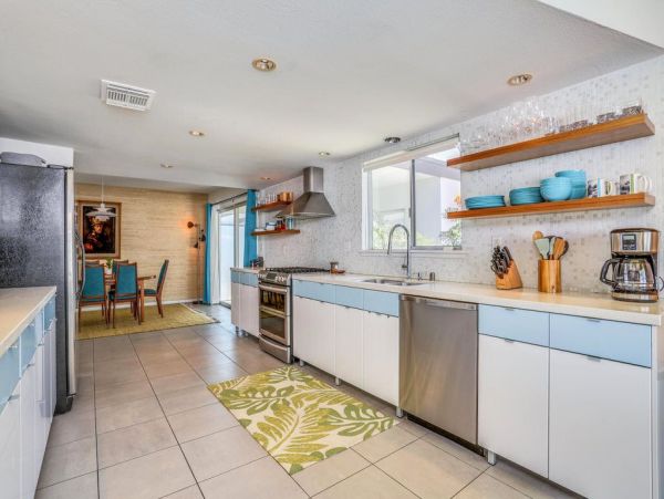 Palm Springs Home 948859