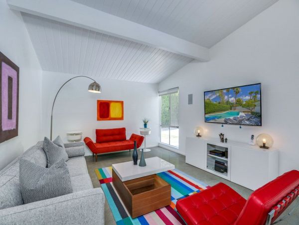 Palm Springs Home 948861