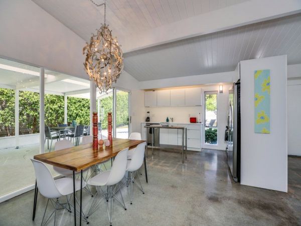Palm Springs Home 948861