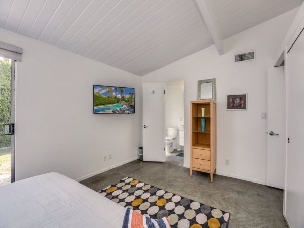 Palm Springs Home 948861