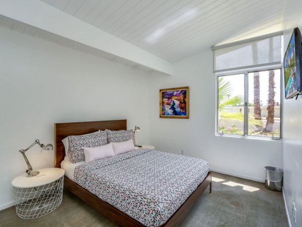 Palm Springs Home 948861
