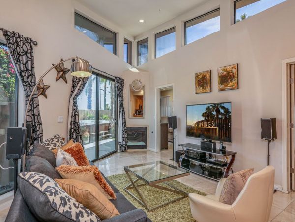 Palm Springs Home 948862