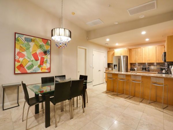 Palm Springs Home 948862