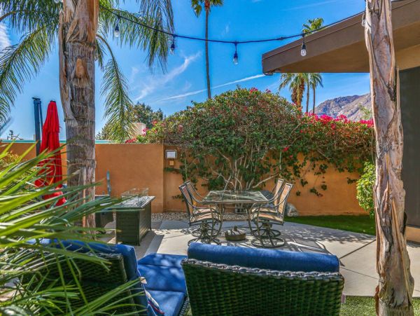 Palm Springs Home 948862