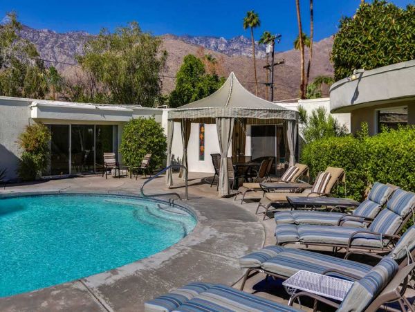 Palm Springs Home 948863
