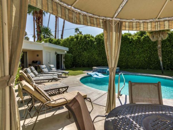 Palm Springs Home 948863