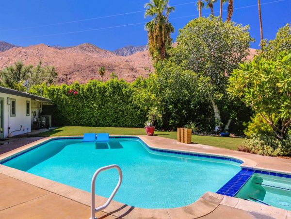 Palm Springs Home 948864